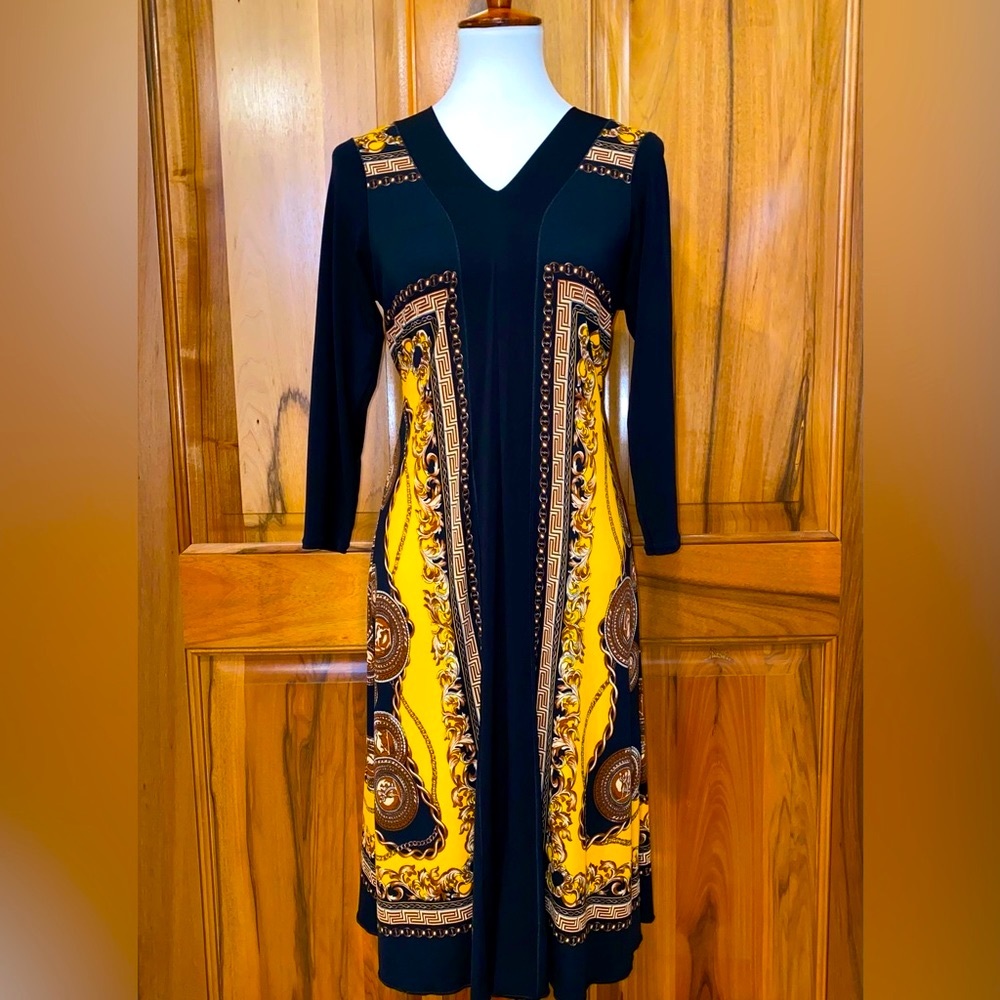 Evo Vorro - Silky Jersey Knit Scroll/Medallion Print Dress - EUC - L